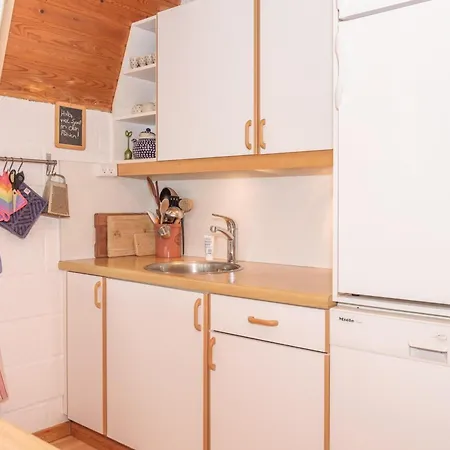 Awesome In With 3 Bedrooms And Wifi Prázdninový dům