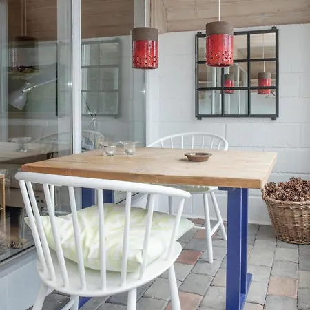 Awesome In With 3 Bedrooms And Wifi Holiday home