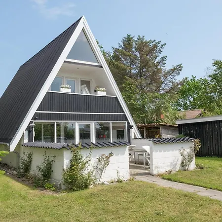 Holiday home Awesome In With 3 Bedrooms And Wifi