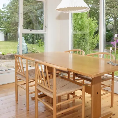 Awesome In With 3 Bedrooms And Wifi